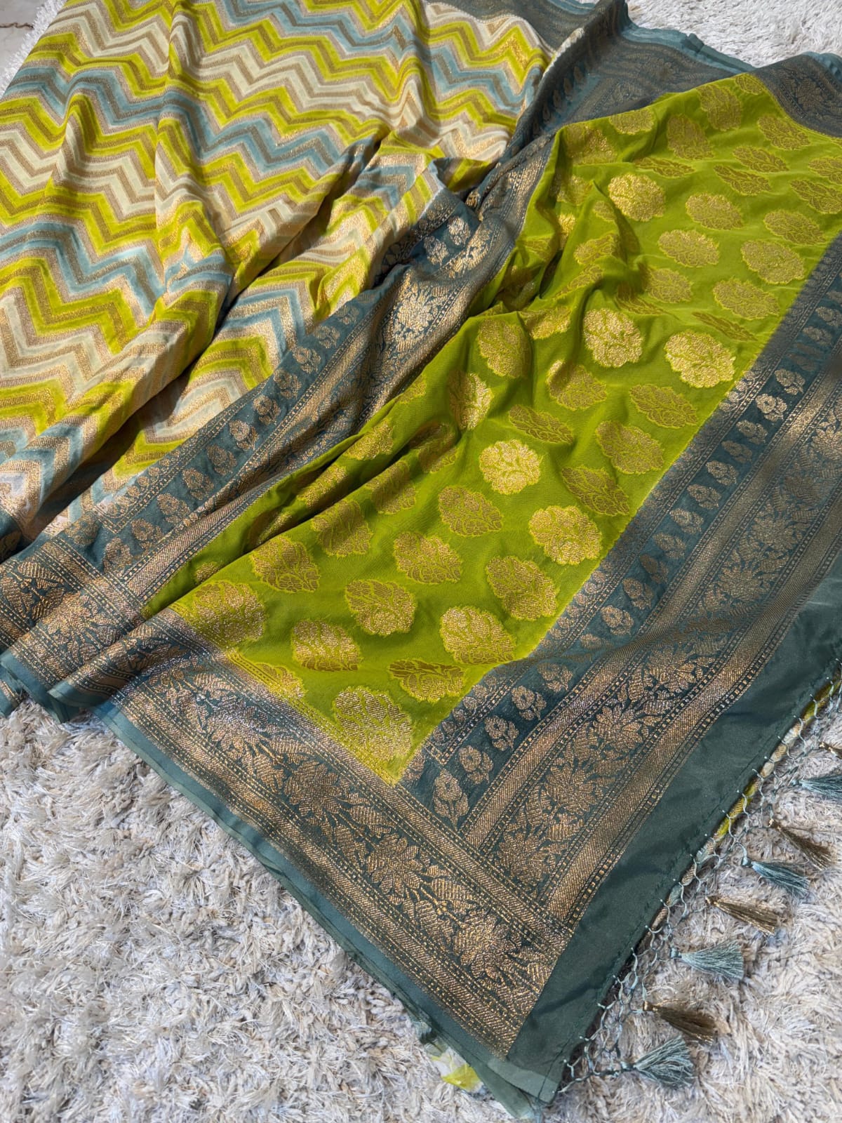 Elegant Multicolor Banarasi Georgette Saree