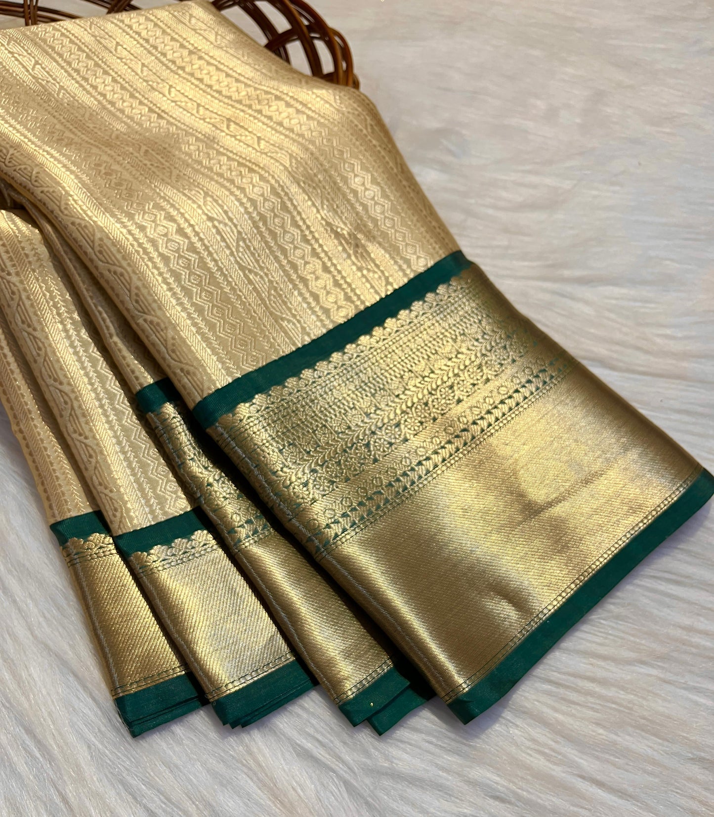 Elegant Golden Tissue Silk Saree with Rich Zari Border & Shimmer Finish – Kashiratnam Exclusive