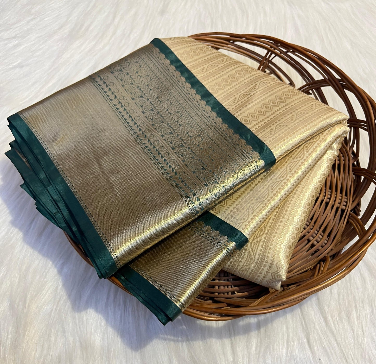 Elegant Golden Tissue Silk Saree with Rich Zari Border & Shimmer Finish – Kashiratnam Exclusive