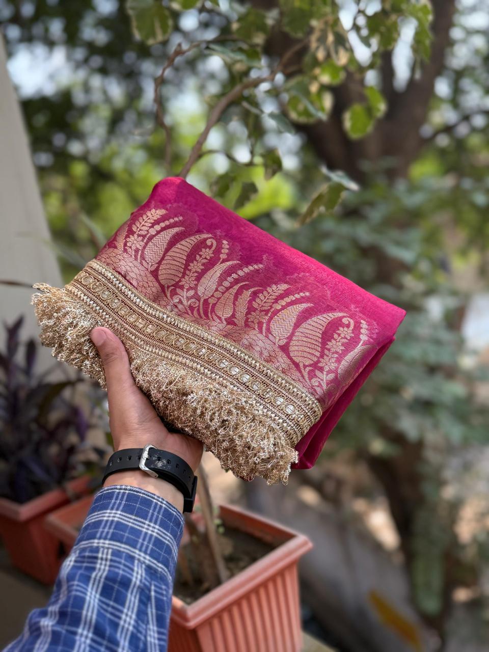 Maharani Pink Tissue Banarasi Saree with Golden Zari Weaving